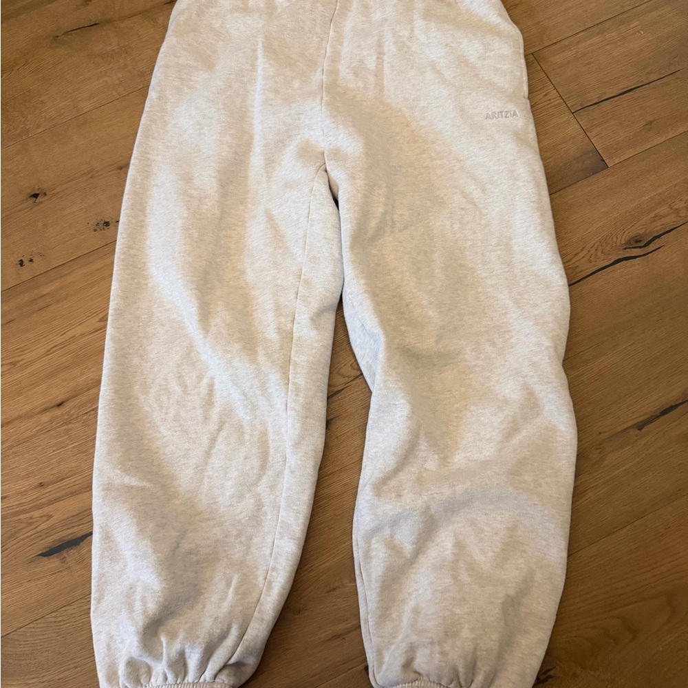 Aritzia Set